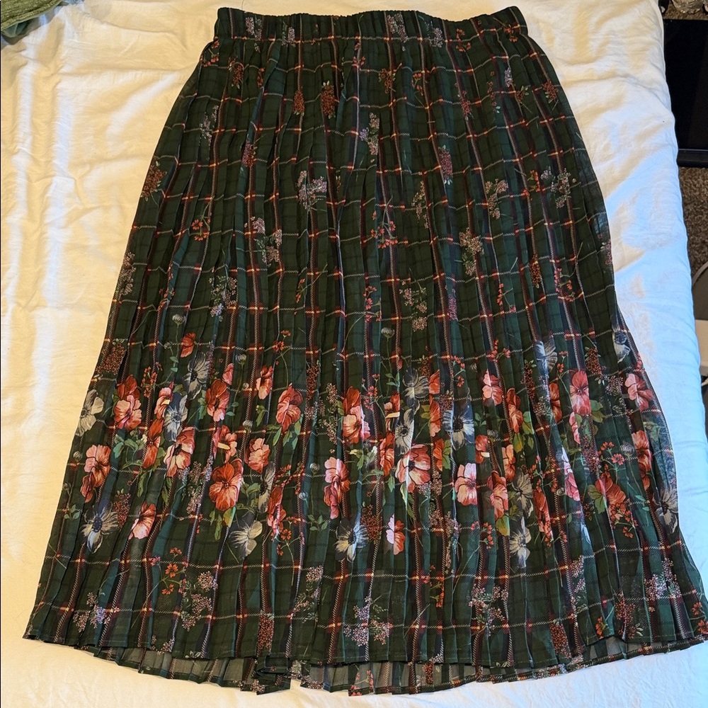 Zara Dark Green Floral Maxi Skirt